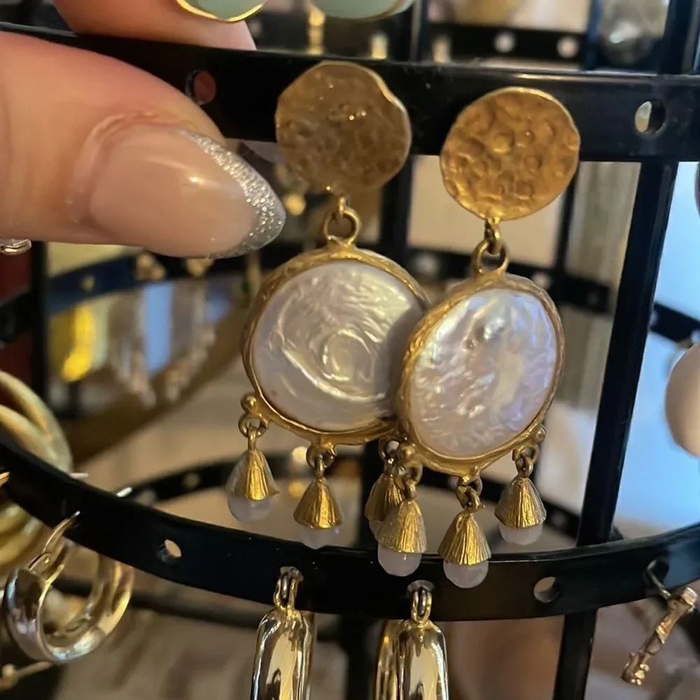Pearl statement earrings - Picture 4 of 4